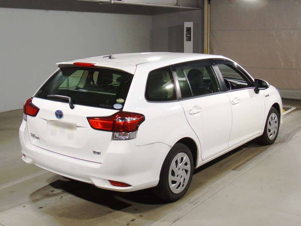 2018 Toyota Corolla Fielder NKE165G[1]