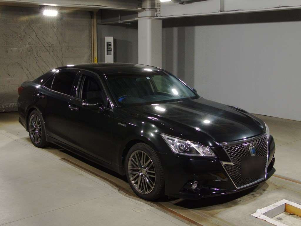 2014 Toyota Crown Hybrid AWS210[2]