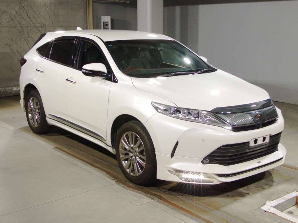 2020 Toyota Harrier ZSU60W[2]