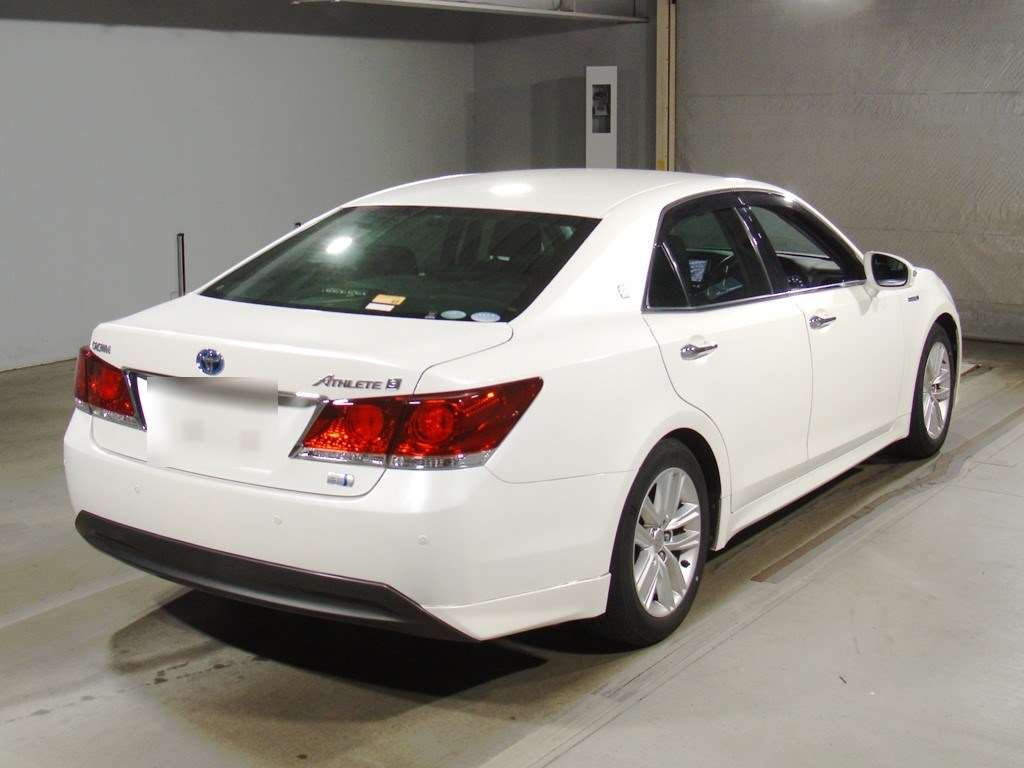 2015 Toyota Crown Hybrid AWS210[1]