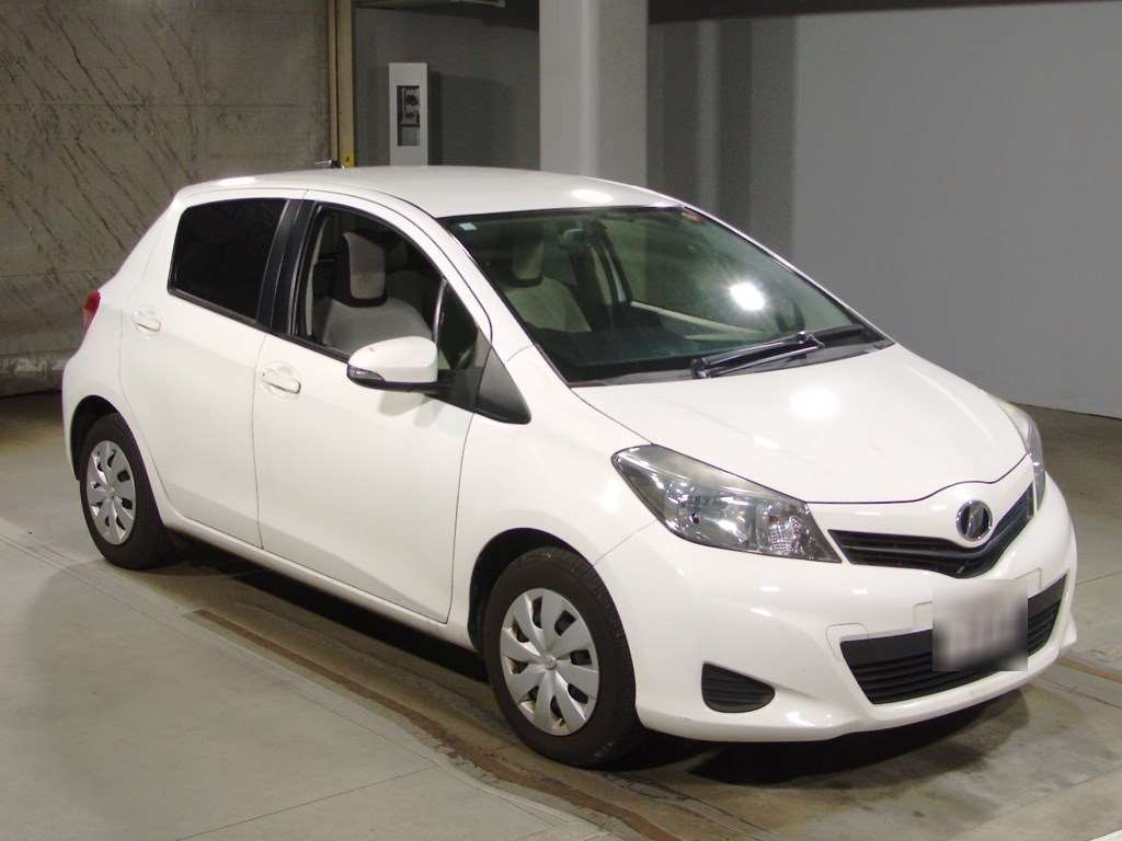 2012 Toyota Vitz NSP130[2]