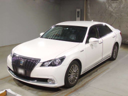 2014 Toyota Crown Majesta