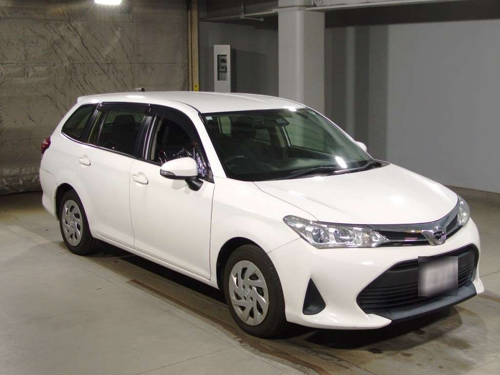 2018 Toyota Corolla Fielder NRE161G[2]