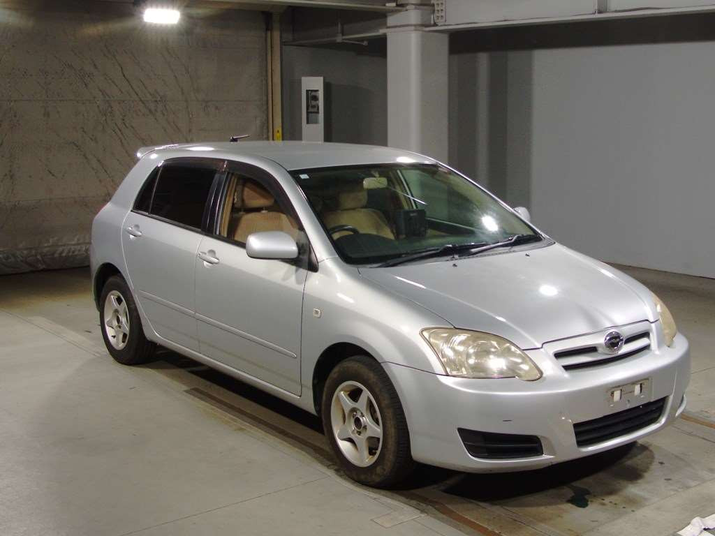 2004 Toyota Corolla Runx NZE121[2]