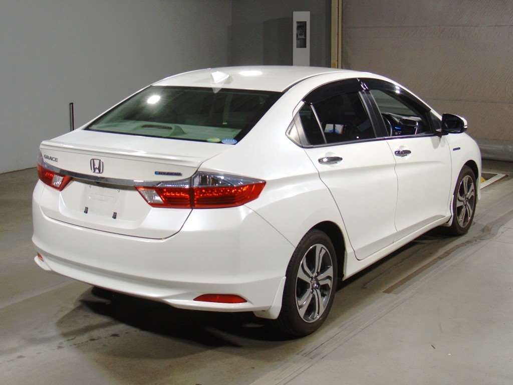 2016 Honda Grace GM4[1]