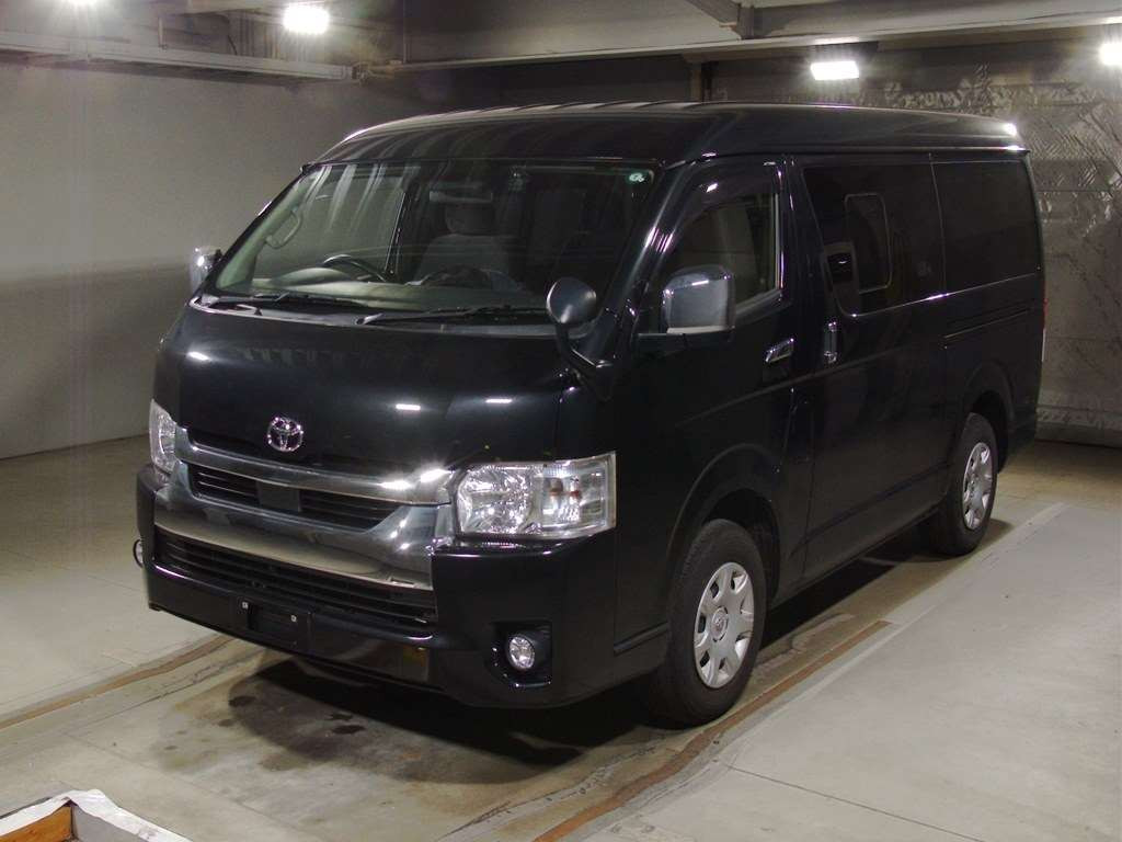 2021 Toyota Hiace Wagon TRH219W[0]