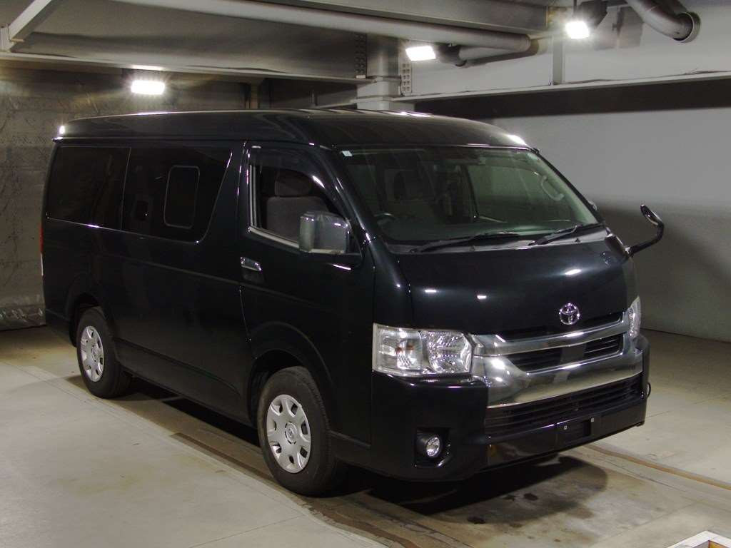 2021 Toyota Hiace Wagon TRH219W[2]