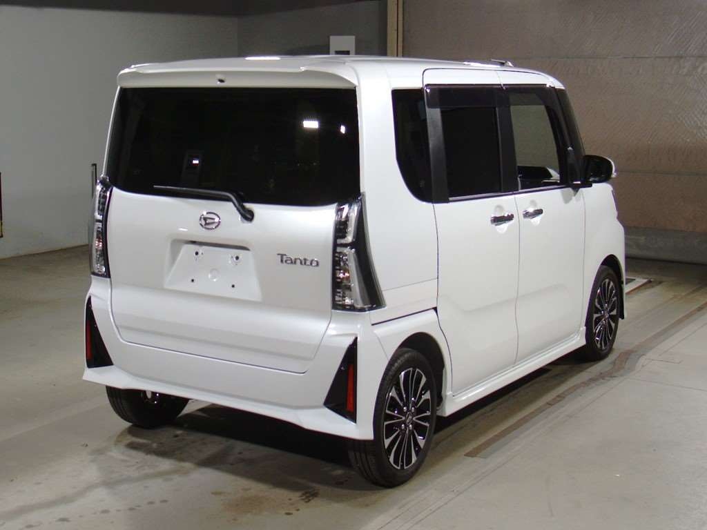 2024 Daihatsu Tanto Custom LA650S[1]