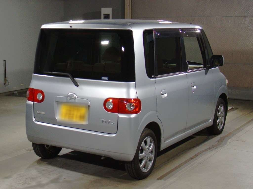 2006 Daihatsu Tanto L360S[1]