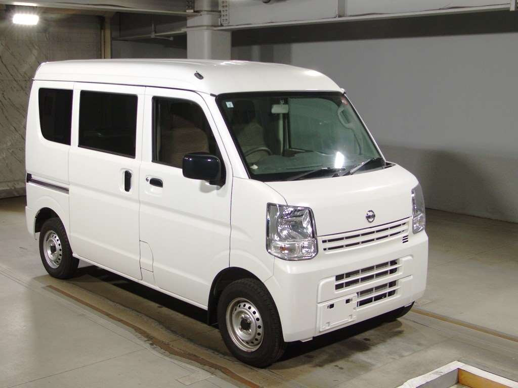 2024 Nissan NV100 Clipper DR17V[2]