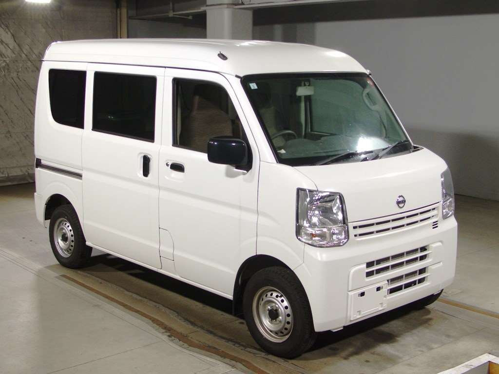 2024 Nissan NV100 Clipper DR17V[2]