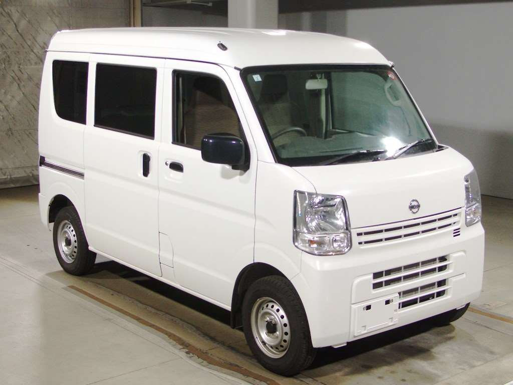 2024 Nissan NV100 Clipper DR17V[2]