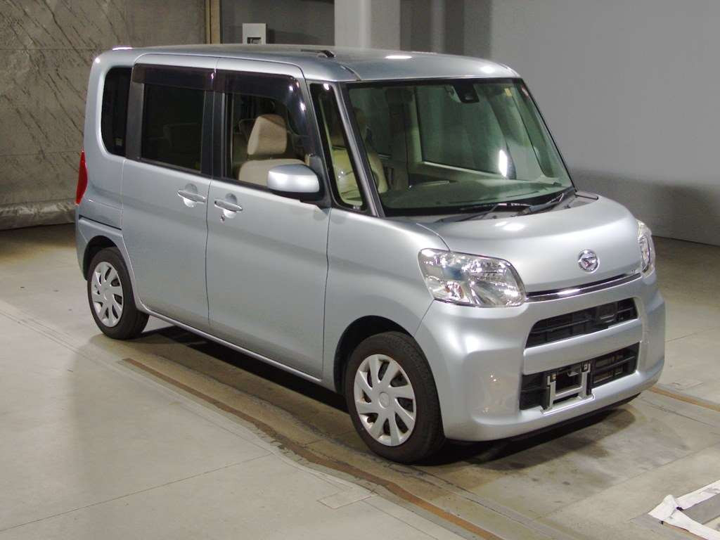 2015 Daihatsu Tanto LA600S[2]