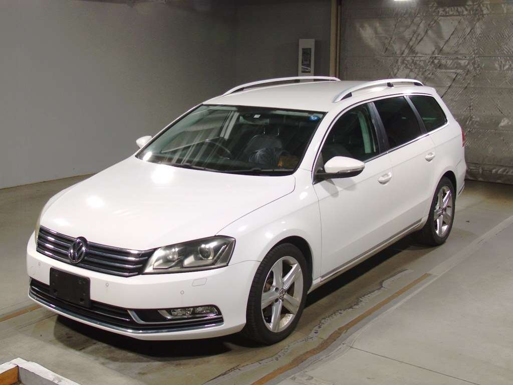 2011 Volkswagen Passat Variant 3CCAX[0]