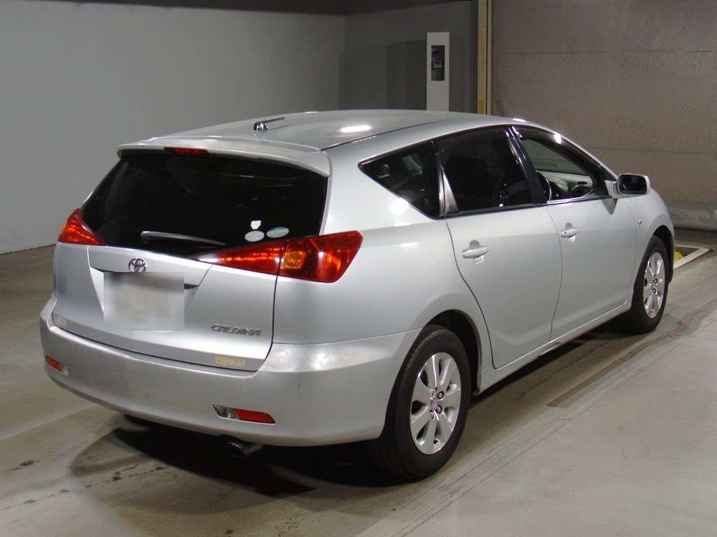 2004 Toyota Caldina AZT241W[1]