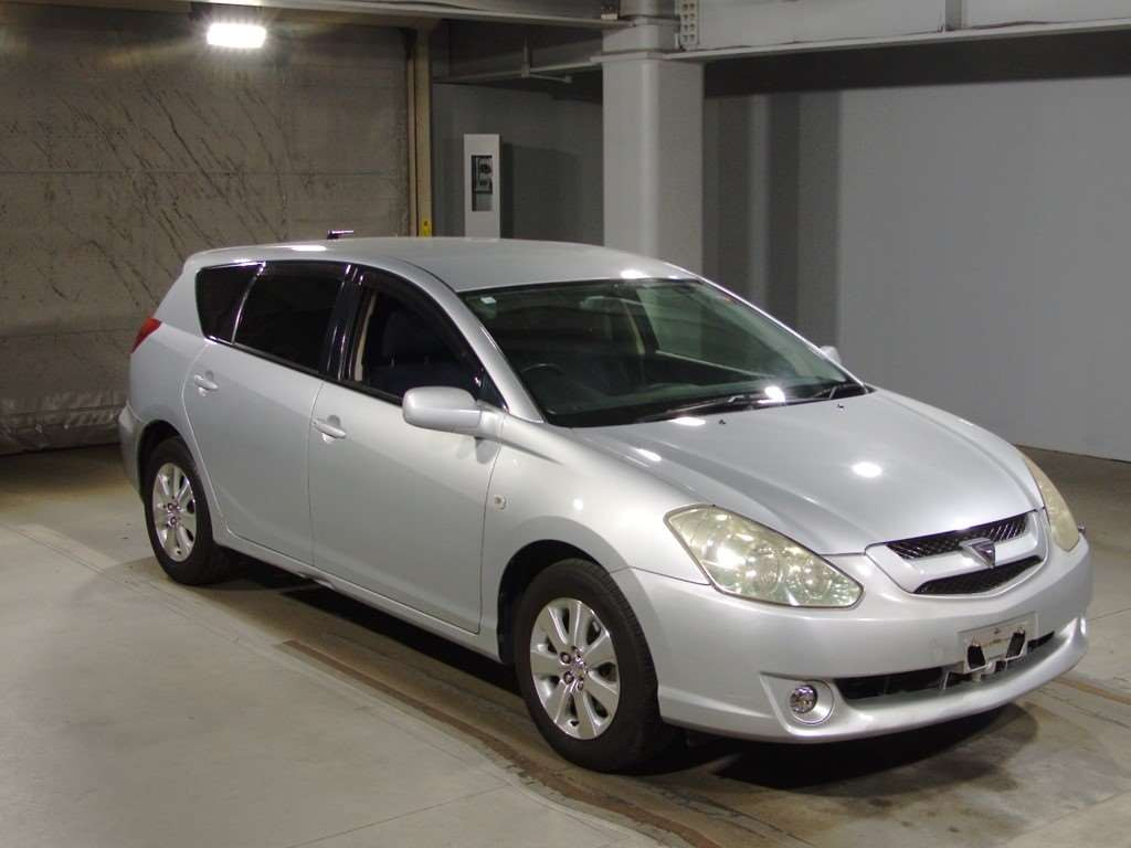 2004 Toyota Caldina AZT241W[2]