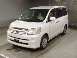 2006 Toyota Noah