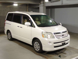 2006 Toyota Noah