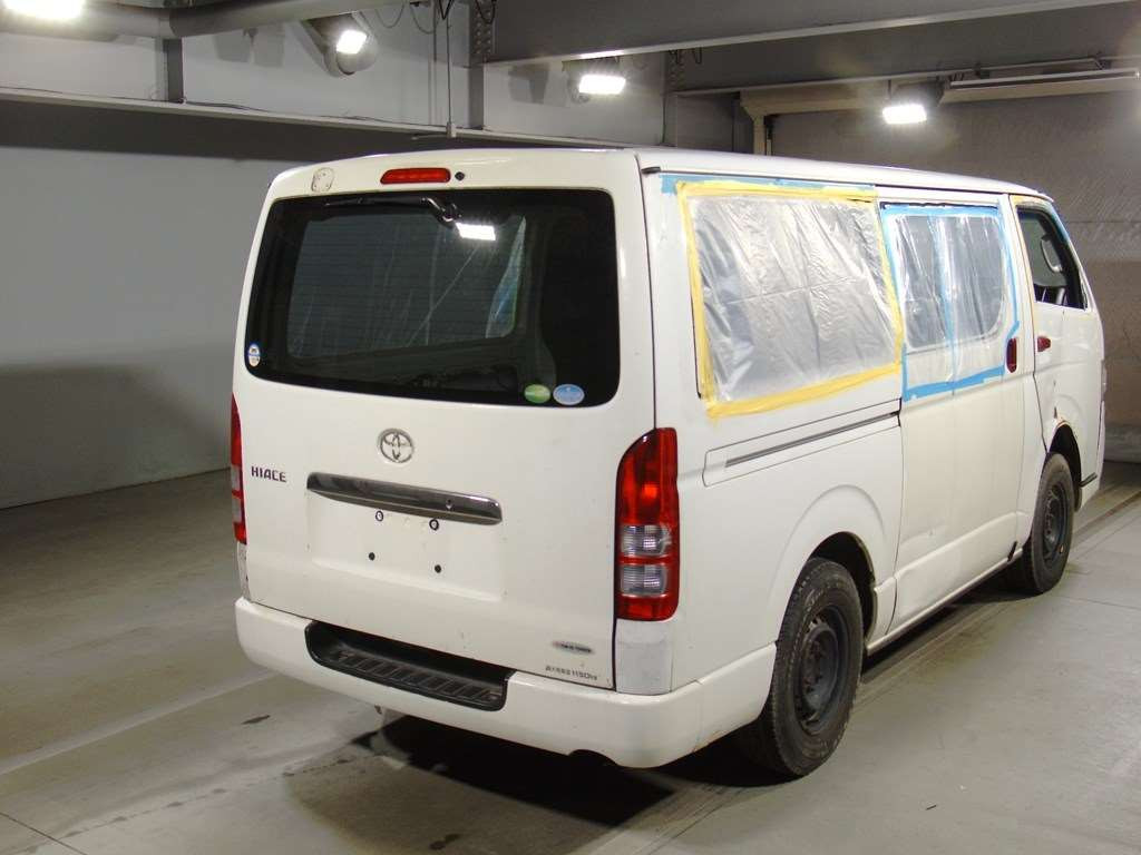 2010 Toyota Hiace Van KDH206V[1]