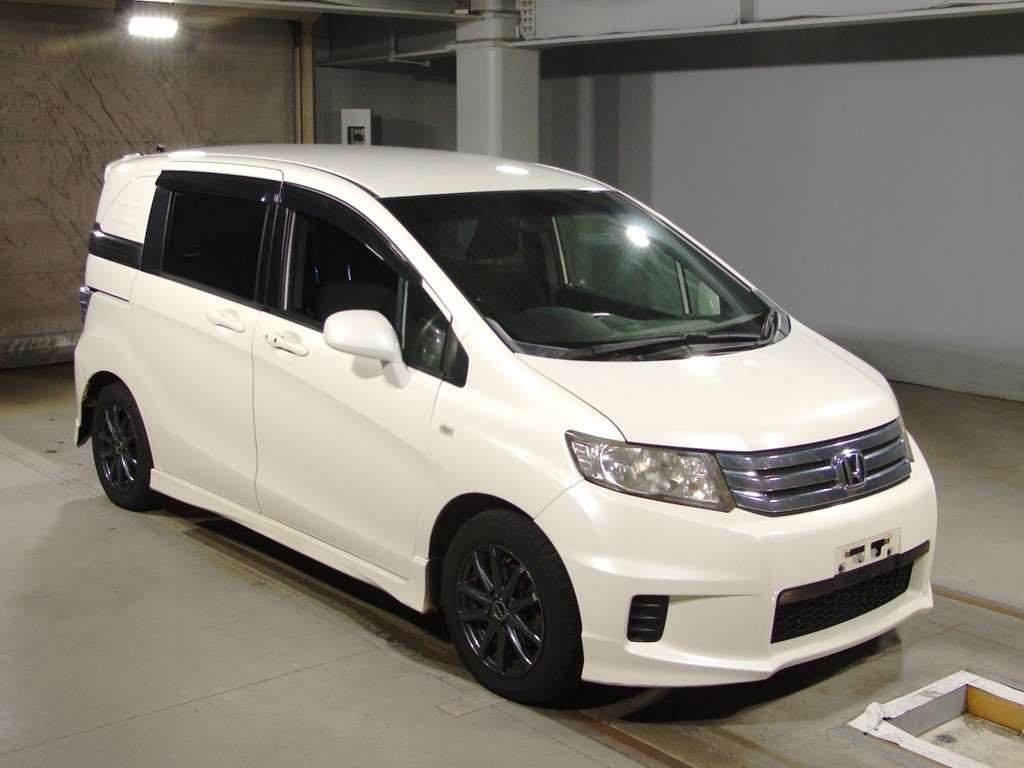 2010 Honda Freed Spike GB3[2]