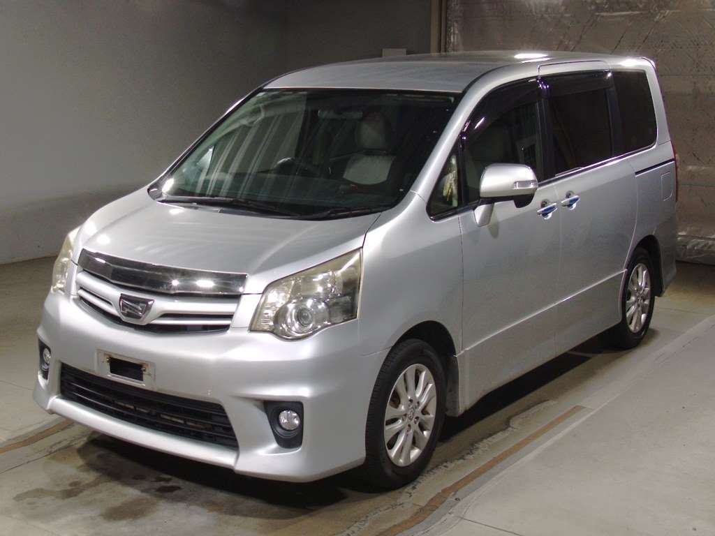 2011 Toyota Noah ZRR70W[0]