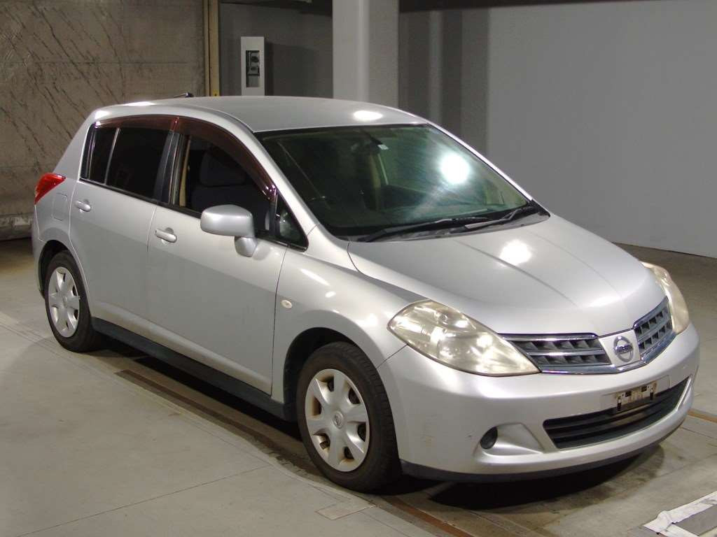 2008 Nissan Tiida C11[2]