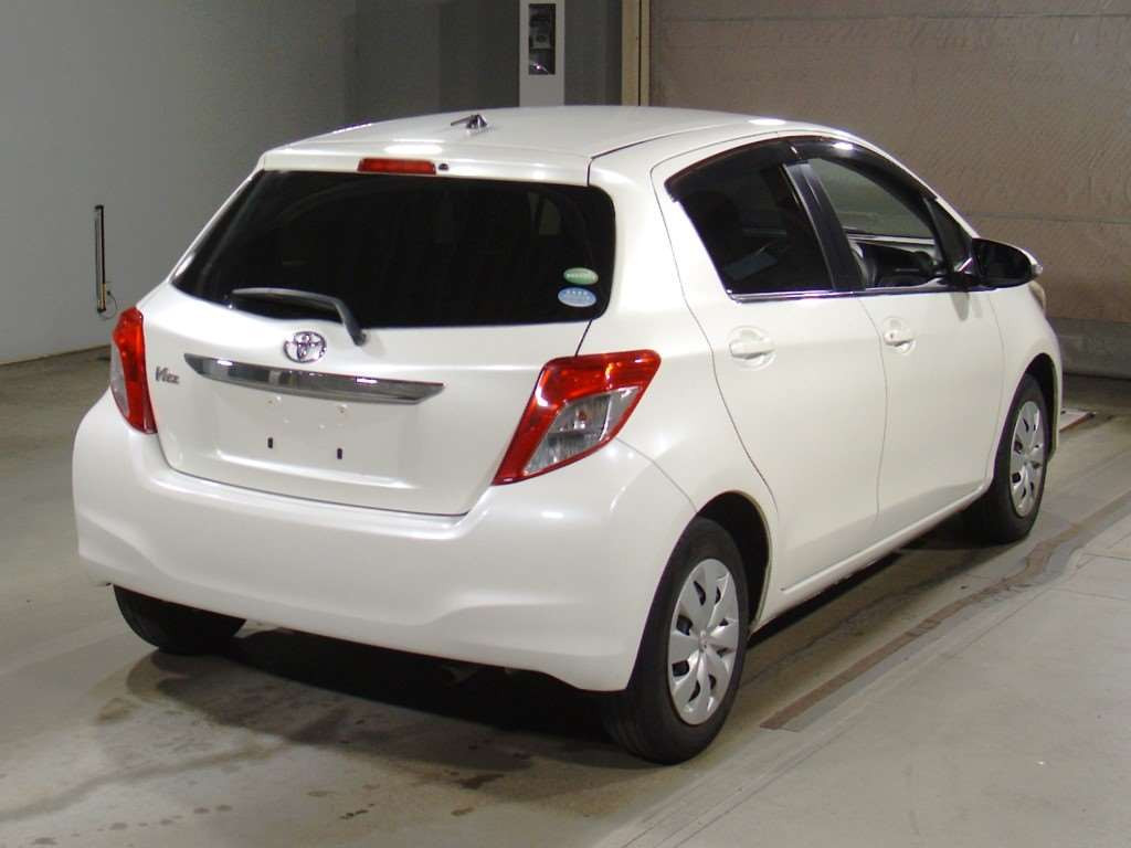 2012 Toyota Vitz NSP130[1]