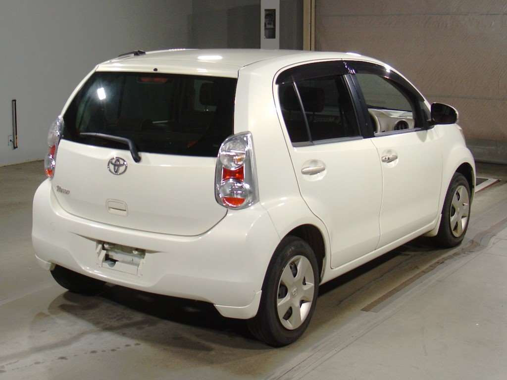 2011 Toyota Passo KGC30[1]