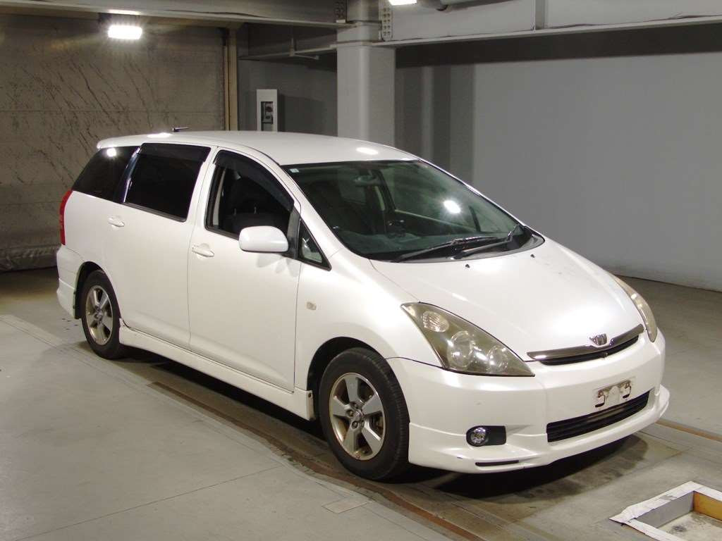 2003 Toyota Wish ZNE10G[2]