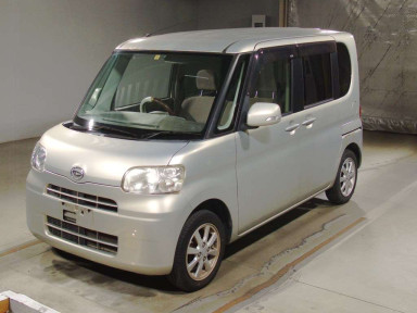 2010 Daihatsu Tanto