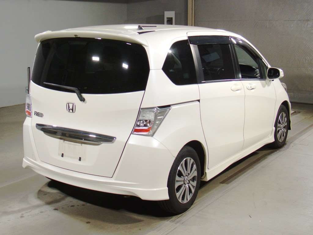 2012 Honda Freed GB3[1]