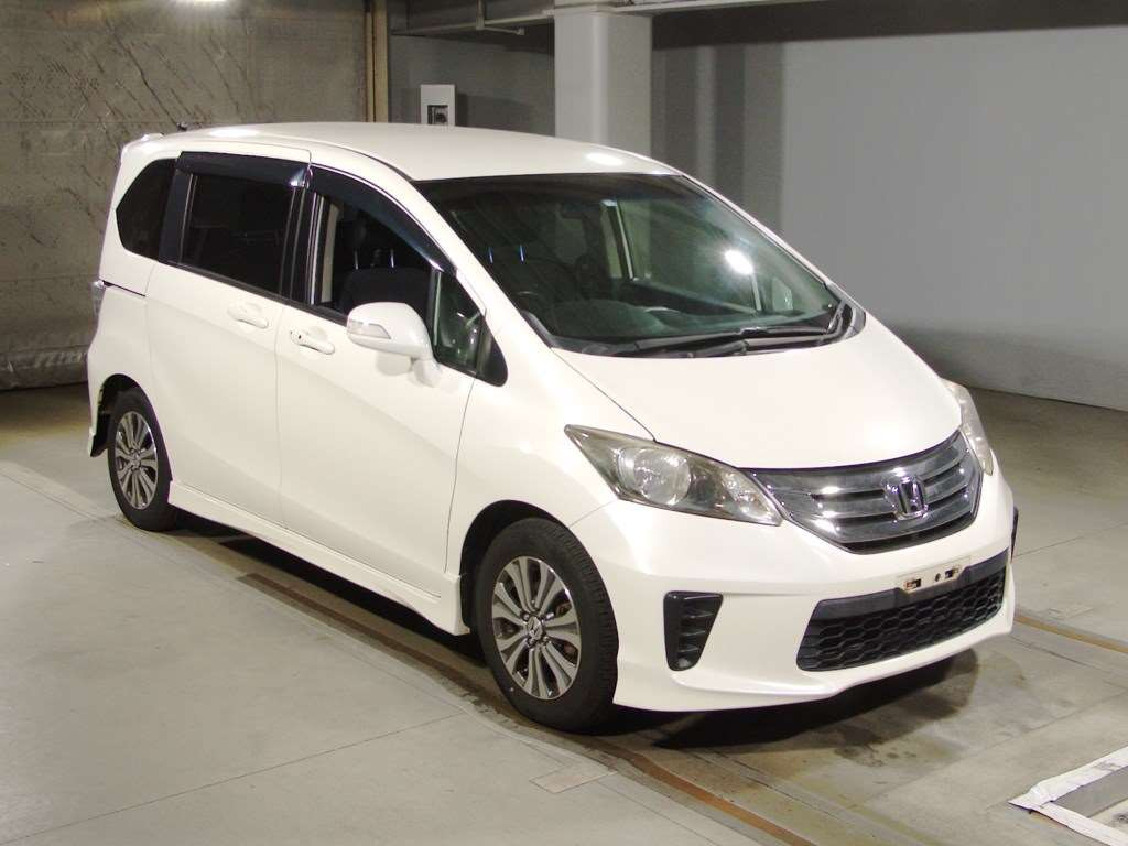 2012 Honda Freed GB3[2]