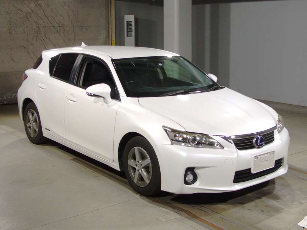 2012 Lexus CT ZWA10[2]