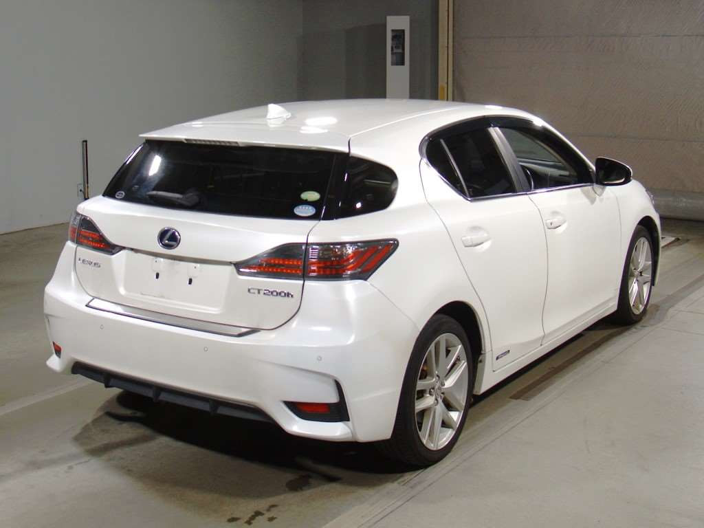 2014 Lexus CT ZWA10[1]