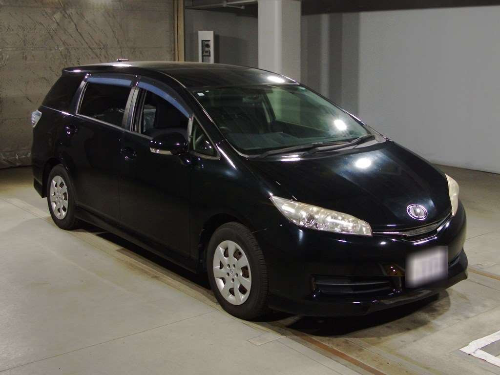 2013 Toyota Wish ZGE20G[2]