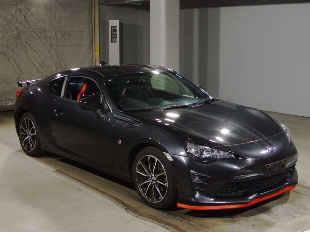 2016 Toyota 86 ZN6[2]