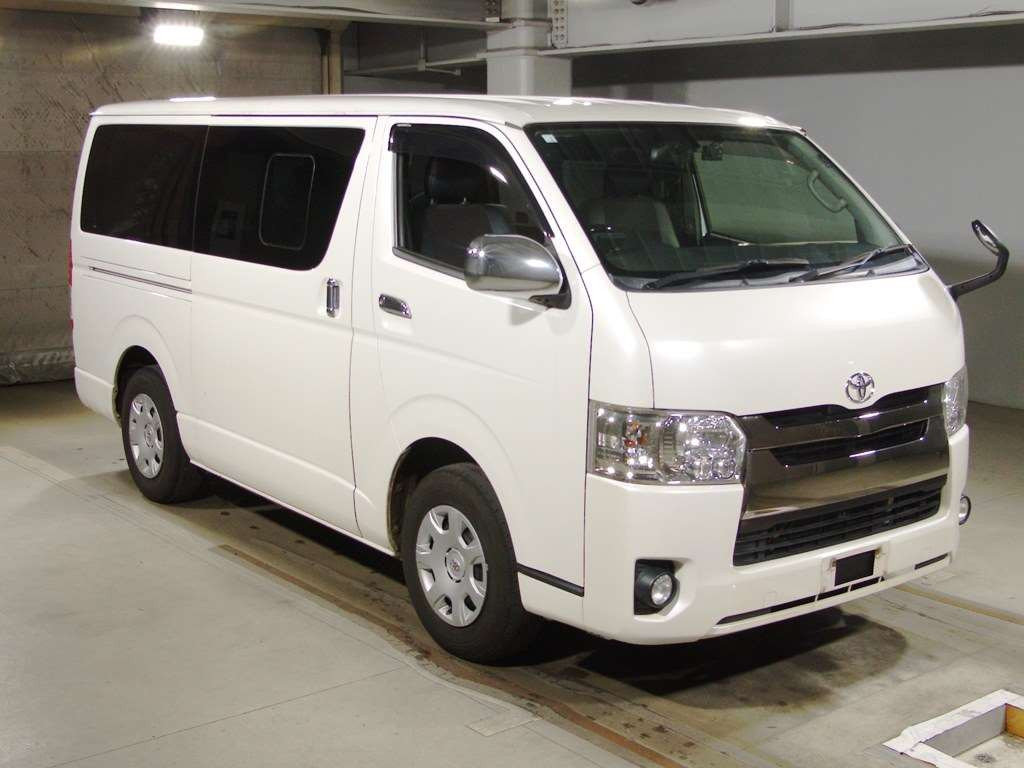 2017 Toyota Hiace Van KDH201V[2]