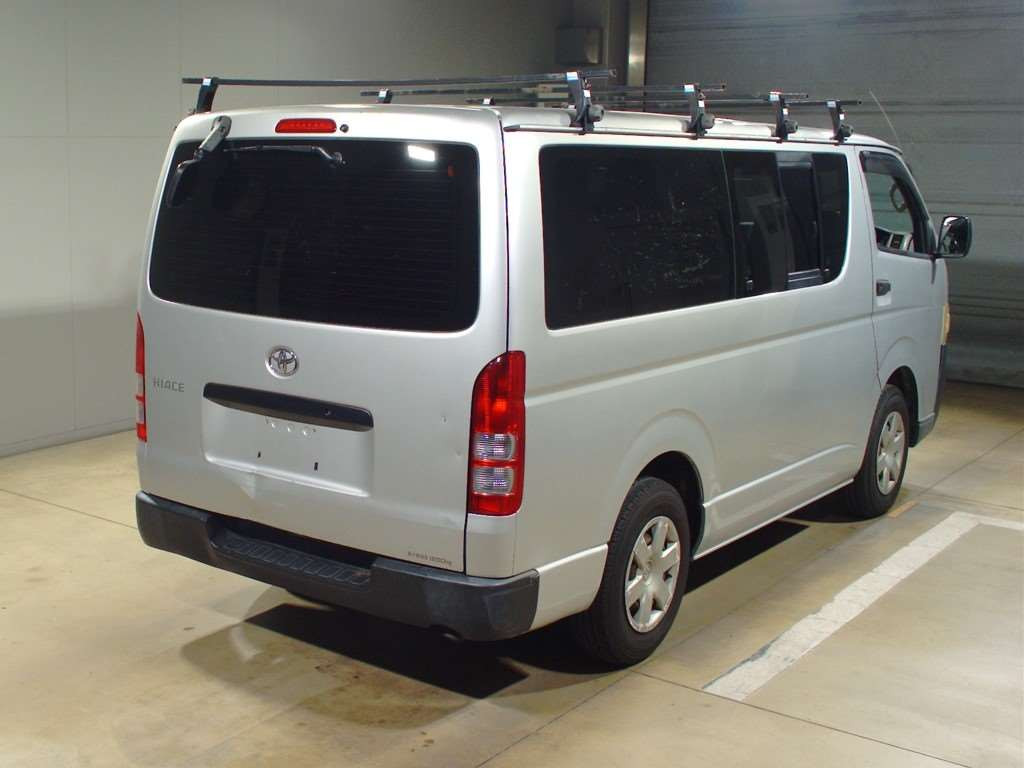 2006 Toyota Hiace Van KDH200V[1]