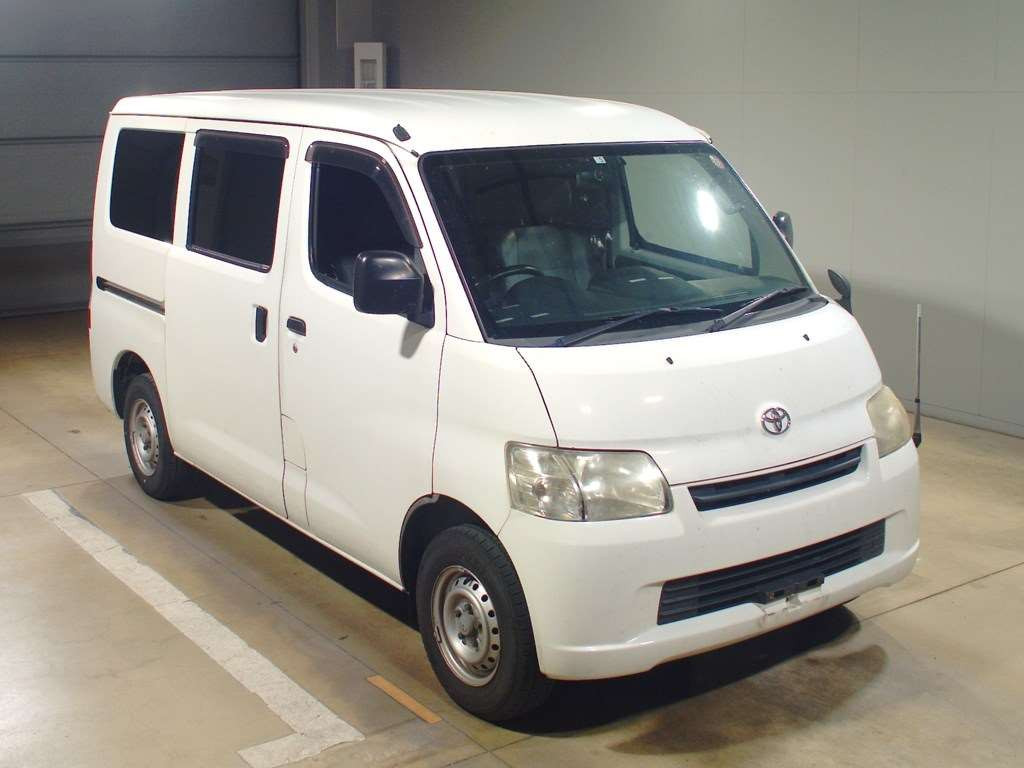 2015 Toyota Townace Van S402M[2]