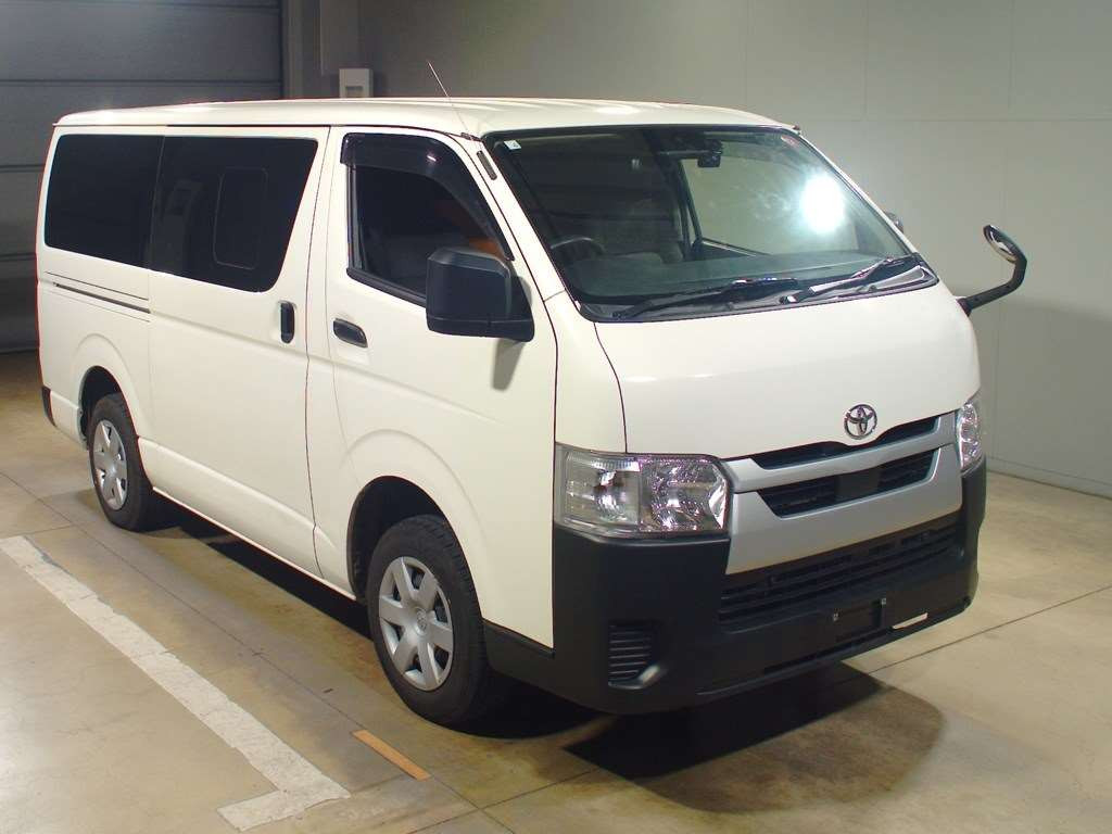 2022 Toyota Hiace Van GDH201V[2]