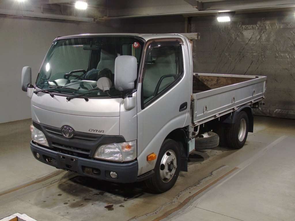 2012 Toyota Dyna Truck XZU605[0]