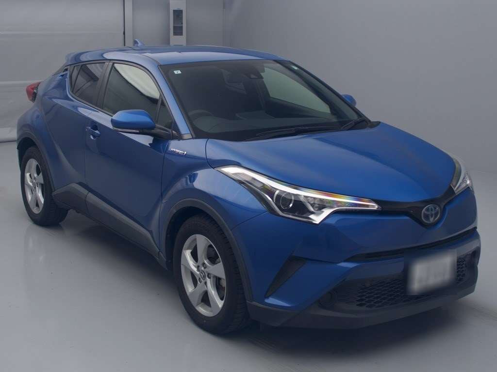 2017 Toyota C-HR ZYX10[2]