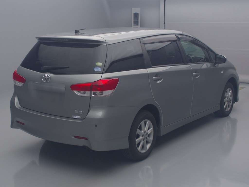 2010 Toyota Wish ZGE25W[1]