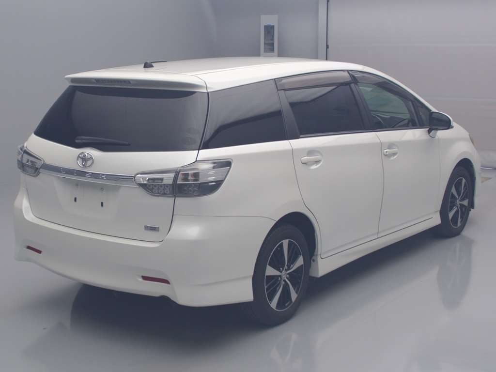 2014 Toyota Wish ZGE20W[1]