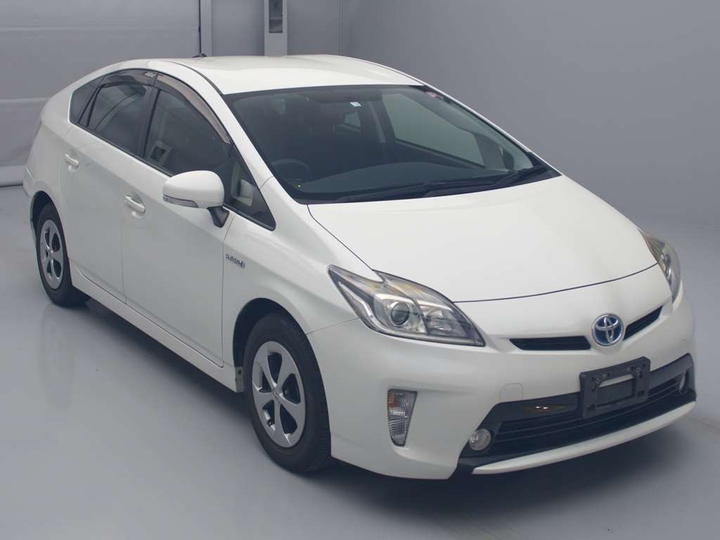 2014 Toyota Prius ZVW30[2]