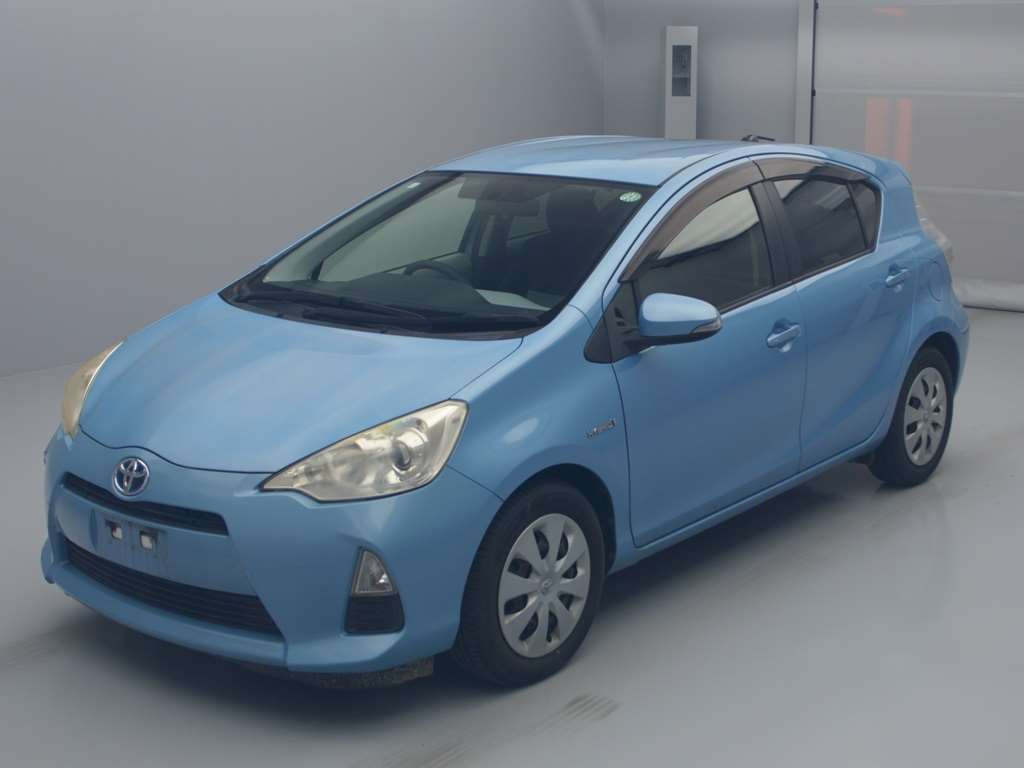 2012 Toyota Aqua NHP10[0]