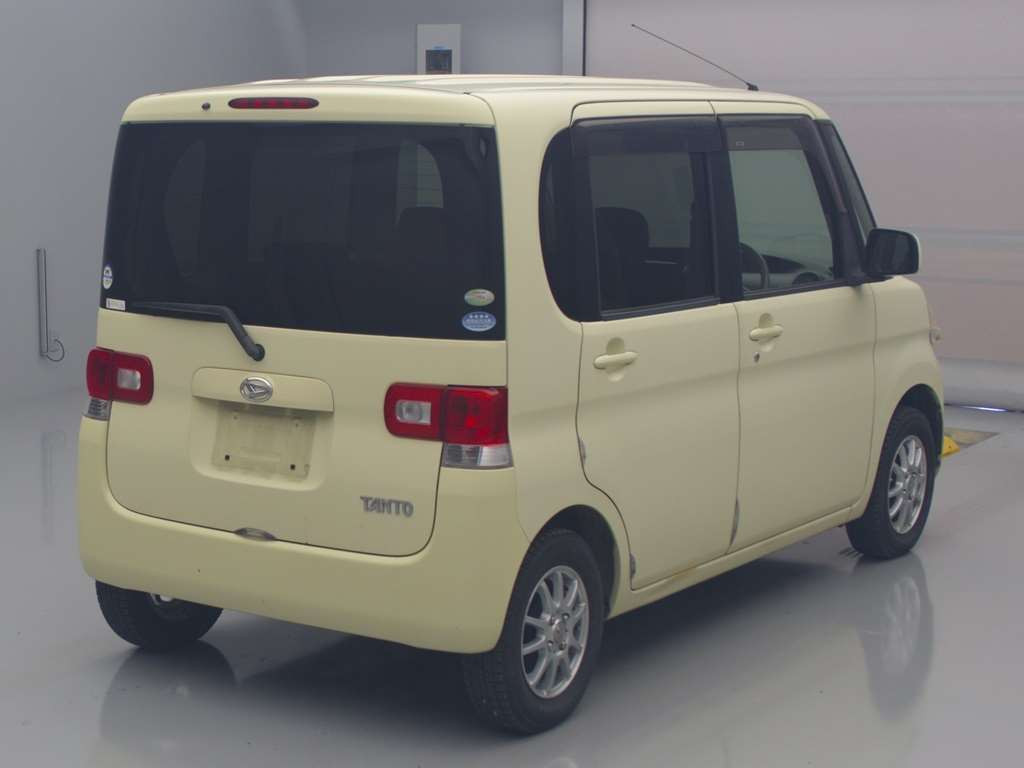 2010 Daihatsu Tanto L375S[1]