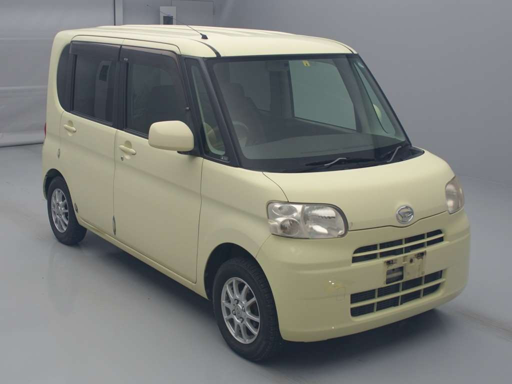 2010 Daihatsu Tanto L375S[2]