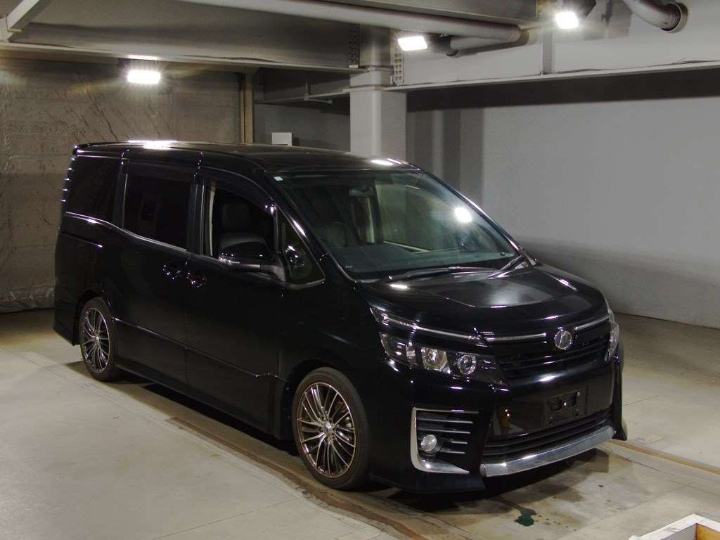 2014 Toyota Voxy ZRR80W[2]