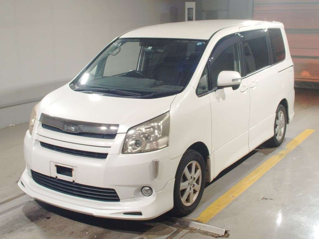 2007 Toyota Noah ZRR70W[0]